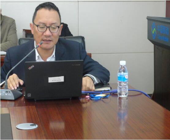 保山移动综合部副总杨涛在培训中宣贯省移动对车辆治理的相关要求事项。。。。。。